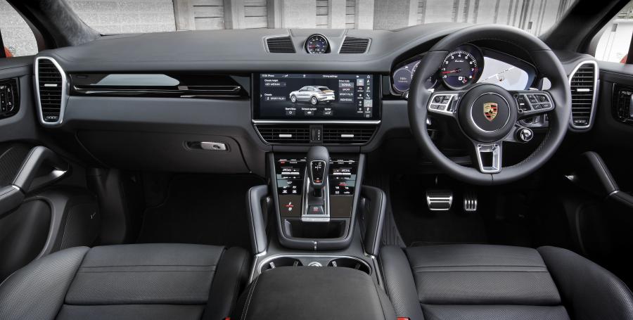 Торпедо Porsche Cayenne Turbo Coupe 2019 года  (AU) (фото 23 из 40)